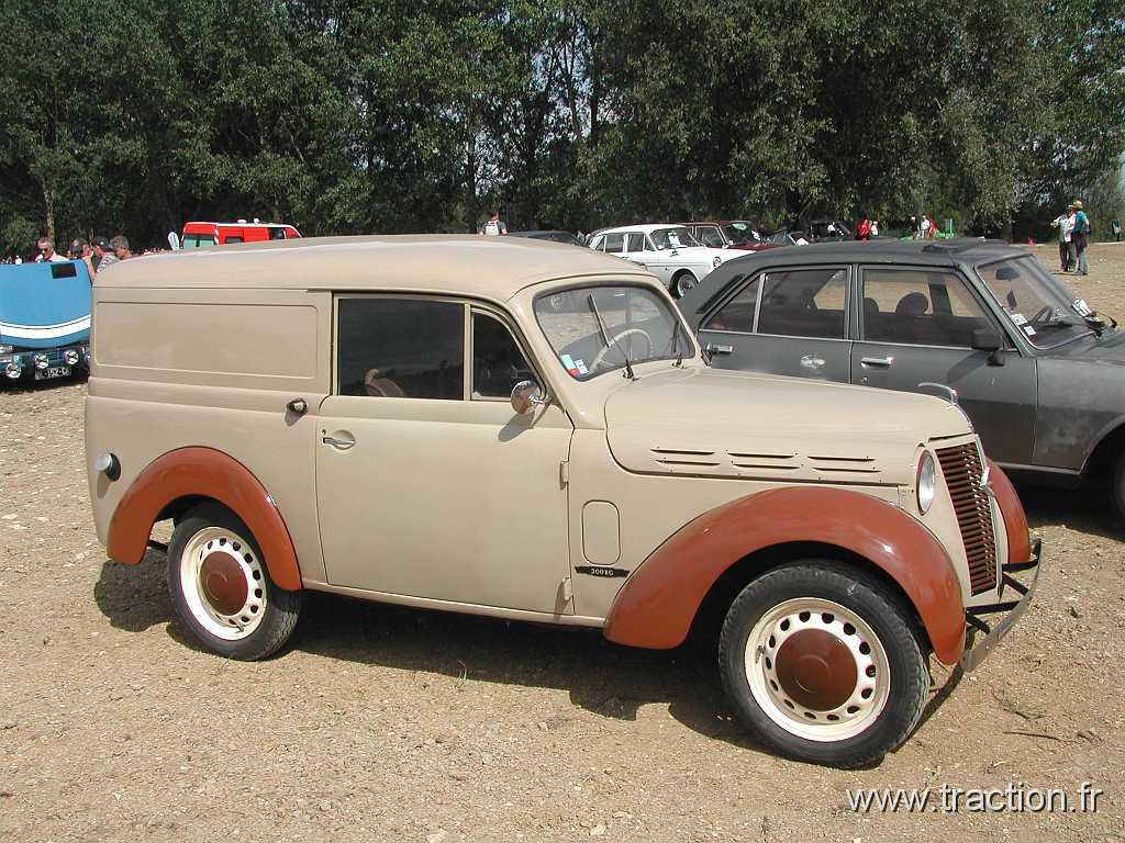 2014_Madine (176).JPG - 29ème Retro Meus'Auto au Lac de Madine, Renault Juva Quatre